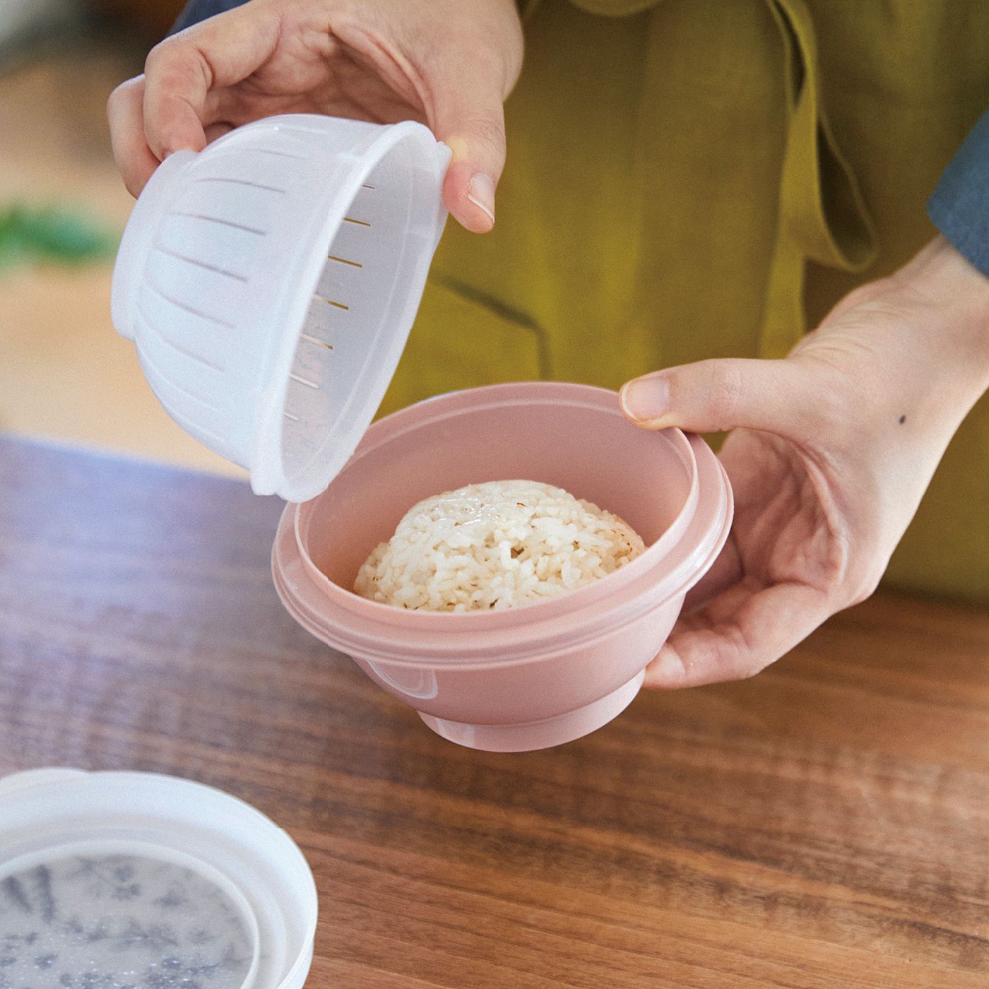 Real Stock|エスキューブキッチンズ　チンしてご飯ふっくら　茶わんにポンッとよそえる　おわん形レンジ容器