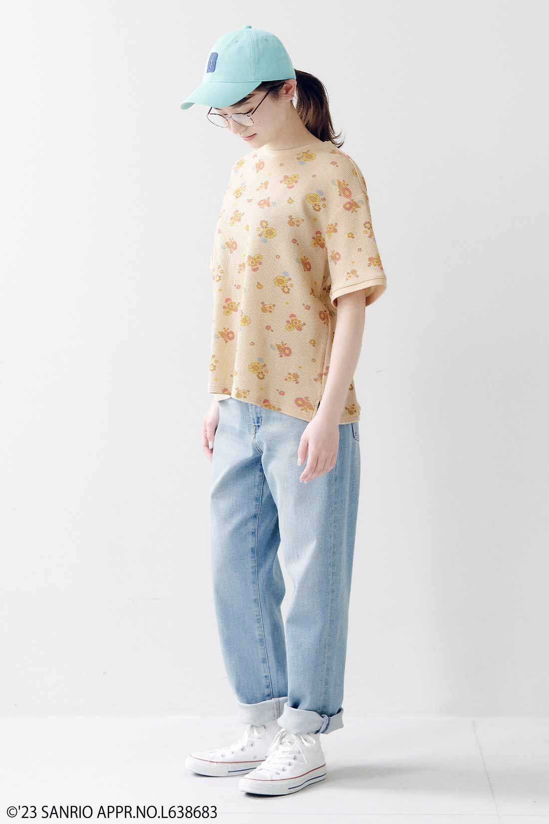 Real Stock|サンリオキャラクターコラボ　お花模様のコットンワッフルTシャツ〈ゴロピカドン〉|身長162cm、Mサイズ着用