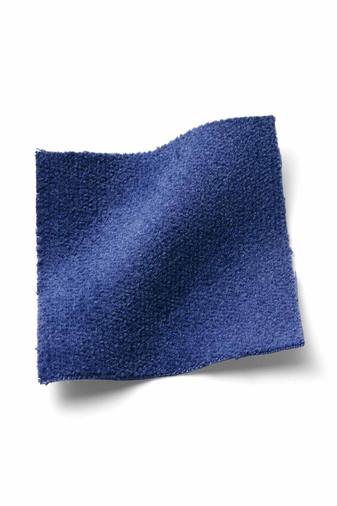 Real Stock|リブ イン コンフォート　キレイ見えをお約束 ぐい伸び別珍素材ジャンパースカート〈ブルー〉|イージーケアなのに高級感のある別珍素材。すべりのよい裏地付き。