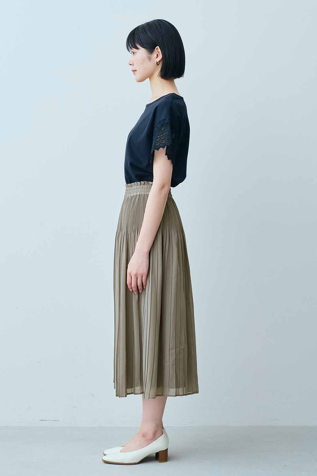 IEDIT|IEDIT[イディット]　上品軽やかな デザインプリーツのすっきり見えスカート|モデル身長：164cm　着用サイズ：M