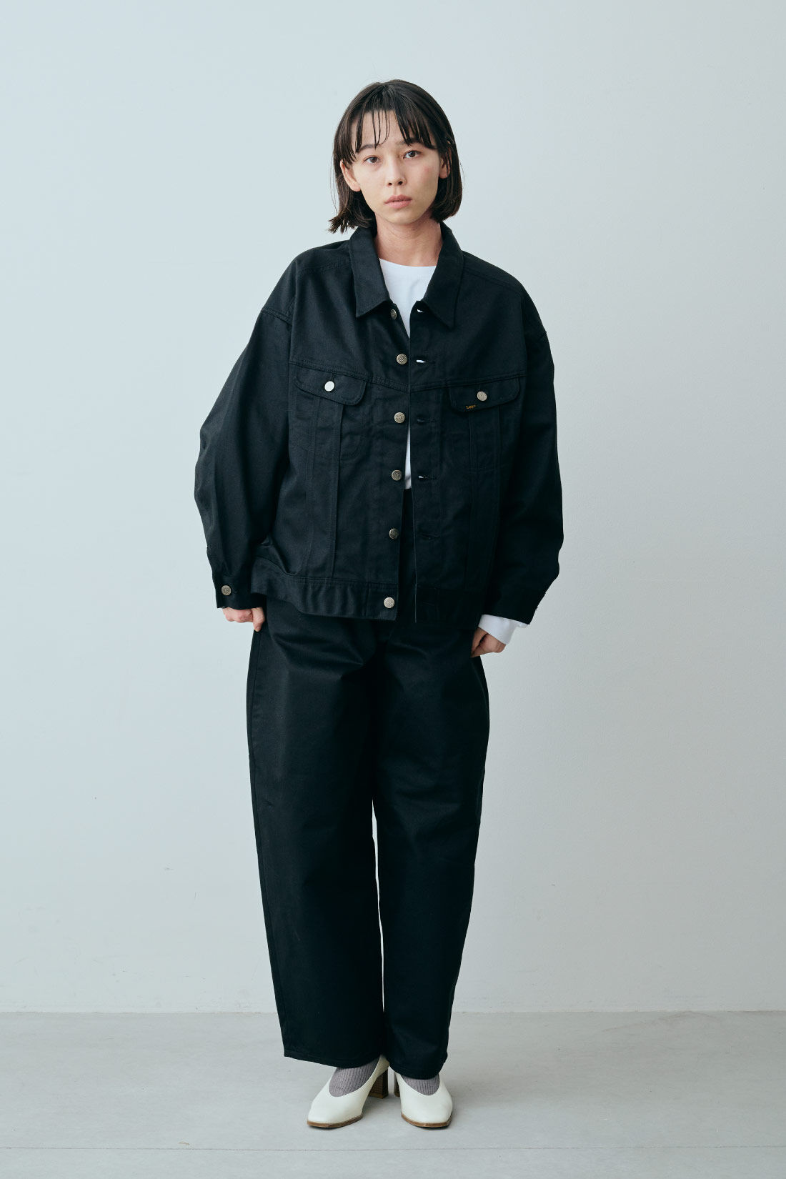 fashion special|【WEB限定・特急便】　Lee スーパーサイズパンツ|2：ブラック　モデル身長：168cm