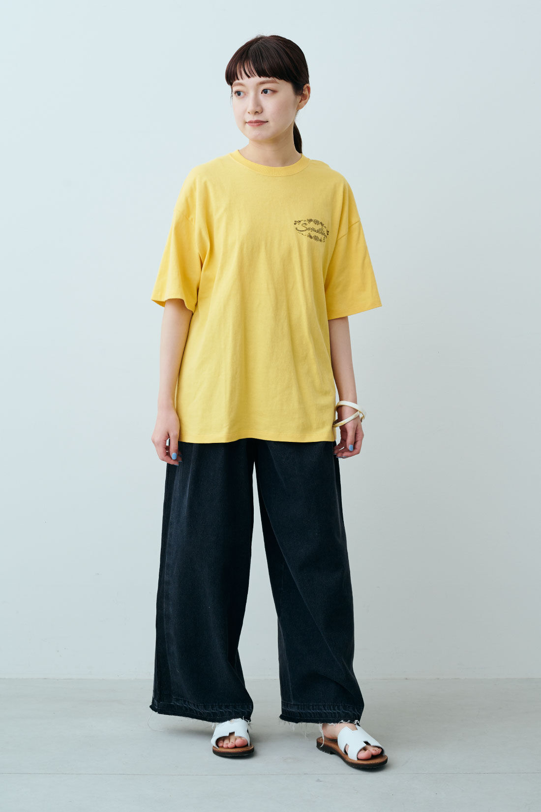 fashion special|【WEB限定・特急便】　SOMETHING BANDANA PRINT TEE H/S|2：イエロー　モデル身長：163cm