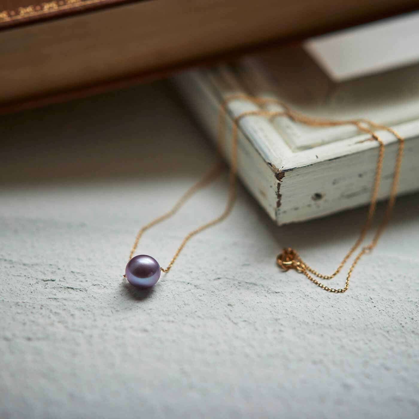 神戸の老舗真珠メーカーと作った ブルーベリーパールの一粒ネックレス