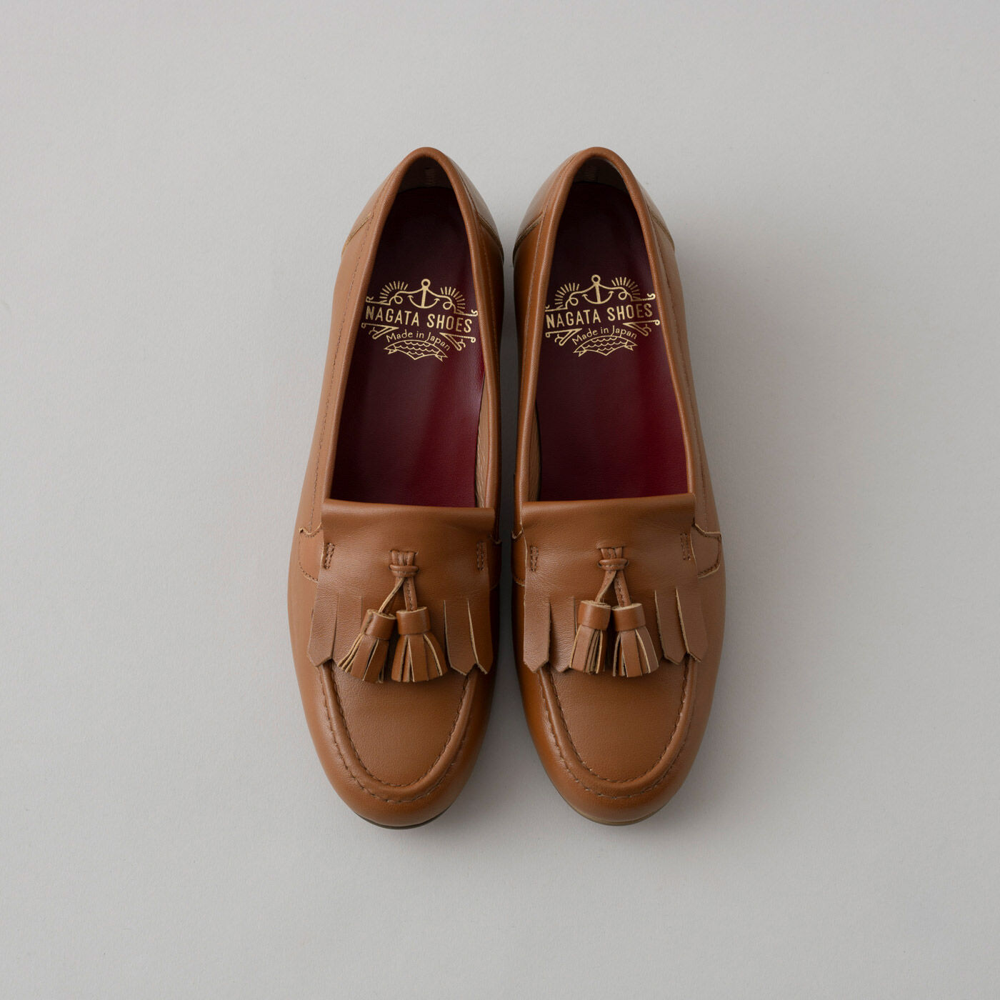＆Stories|長田の靴メーカーと作った　職人本革のタッセルローファー〈ブラウン〉|充実の7サイズ(22.5?25.5cm)展開です。