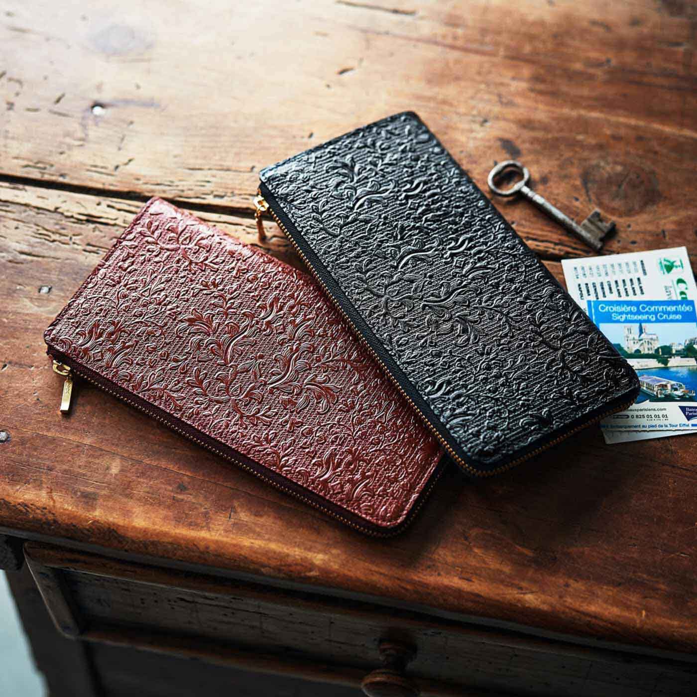 ＆Stories|財布職人と作った 職人本革のスリムギャルソン財布〈ガーネット〉[本革　財布：日本製]|ガーネット（赤紫）とノワール（黒）の2色があります。
