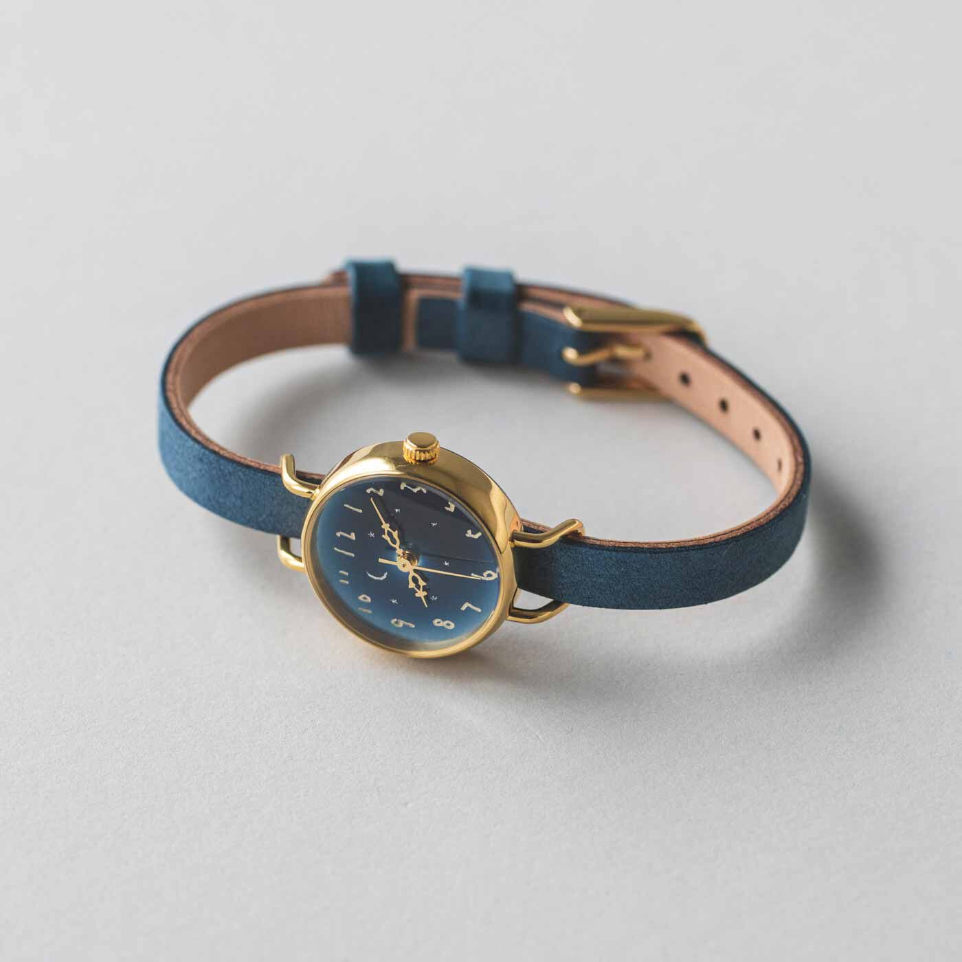 金沢の時計職人が手掛けた 月と星々に見惚れる腕時計〈オールドブルー