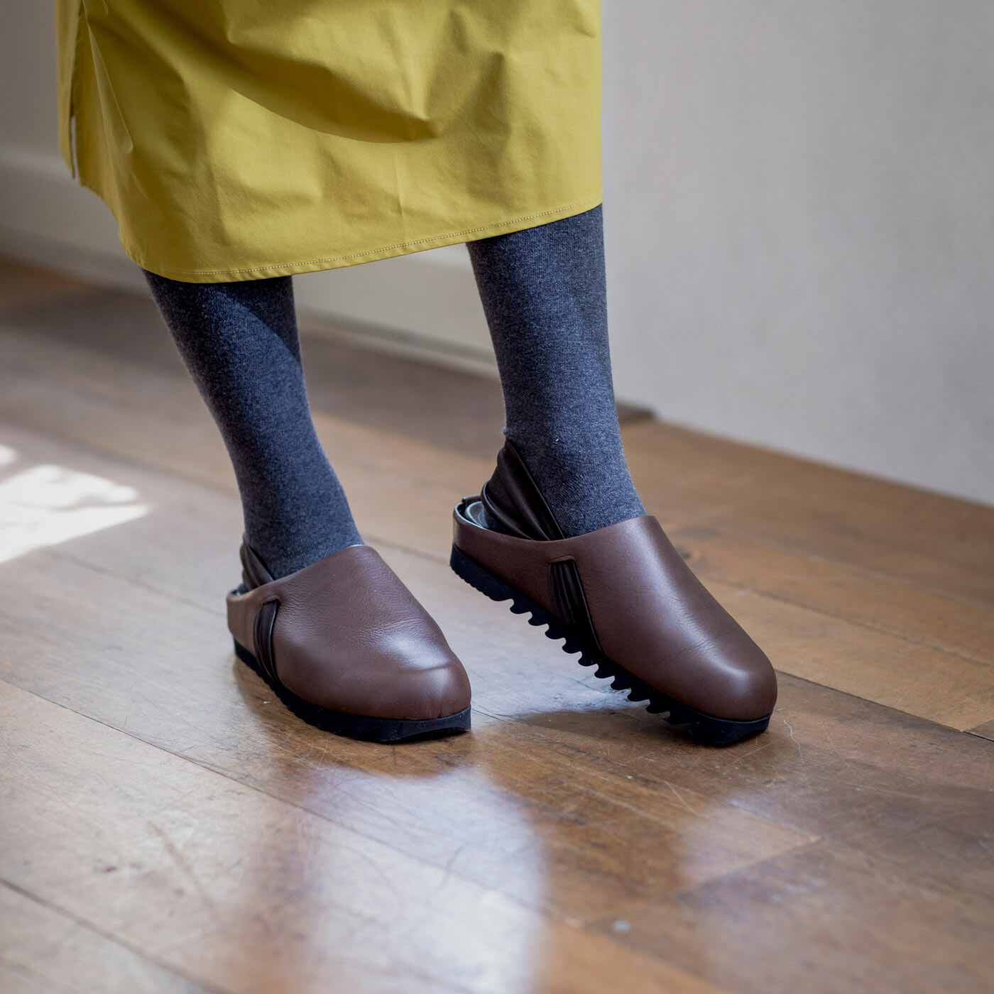 ＆Stories|長田の靴職人が作った　職人本革のパニーニサボシューズ〈ショコラ色〉|コンフォートな履き心地なのに、街にもお出かけできる、おしゃれなデザイン。