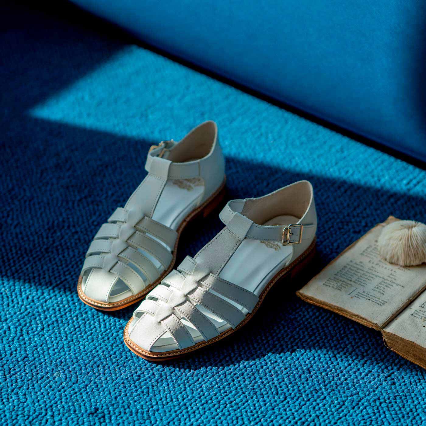 ＆Stories|靴デザイナーの理想で仕上げた 職人本革のフィッシャーマンシューズ〈ホワイト〉|2022年夏にデビューして、大好評だったフィッシャーマンシューズ。今シーズンはひと足早く、春からお目見えです。