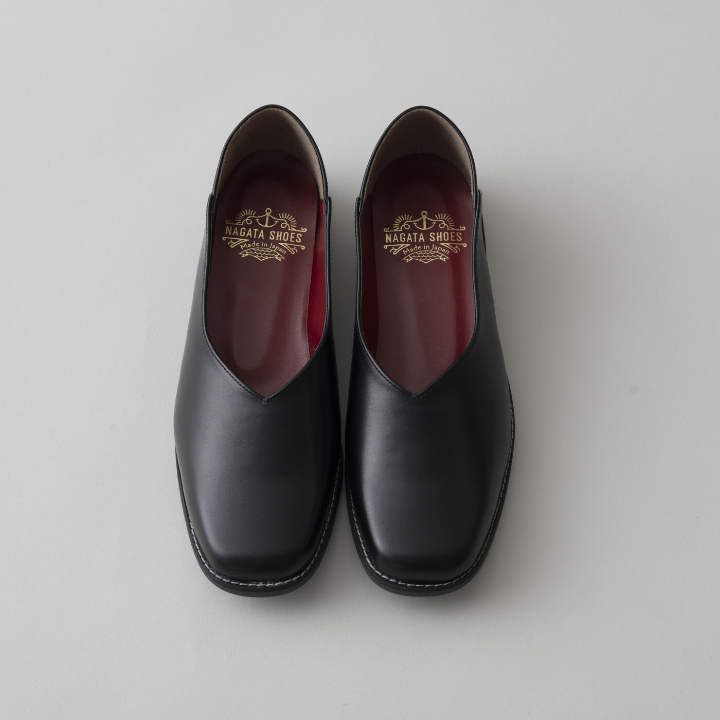 ＆Stories|長田の靴メーカーと作った　職人本革のスクエアノーズシューズ〈ブラック〉|日本職人プロジェクトシリーズでもっとも多い8サイズ（22?25.5cm）展開。