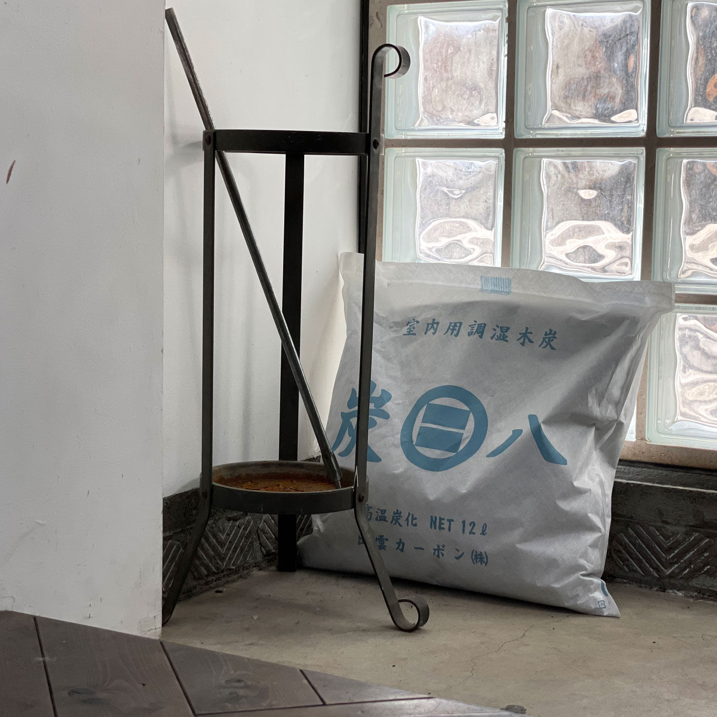 FELISSIMO PARTNERS|暮らしの湿害対策に取り入れたい　調湿木炭「炭八」室内用大袋の会|玄関の湿気、におい対策に。
