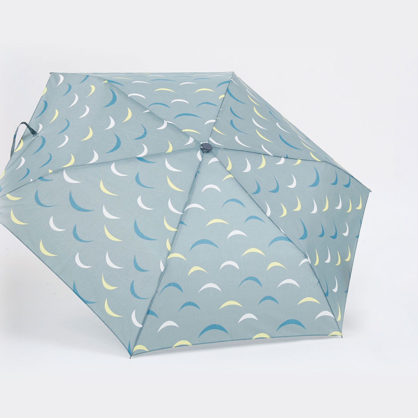FELISSIMO PARTNERS | うろこ模様が かわいい 折りたたみ 雨傘