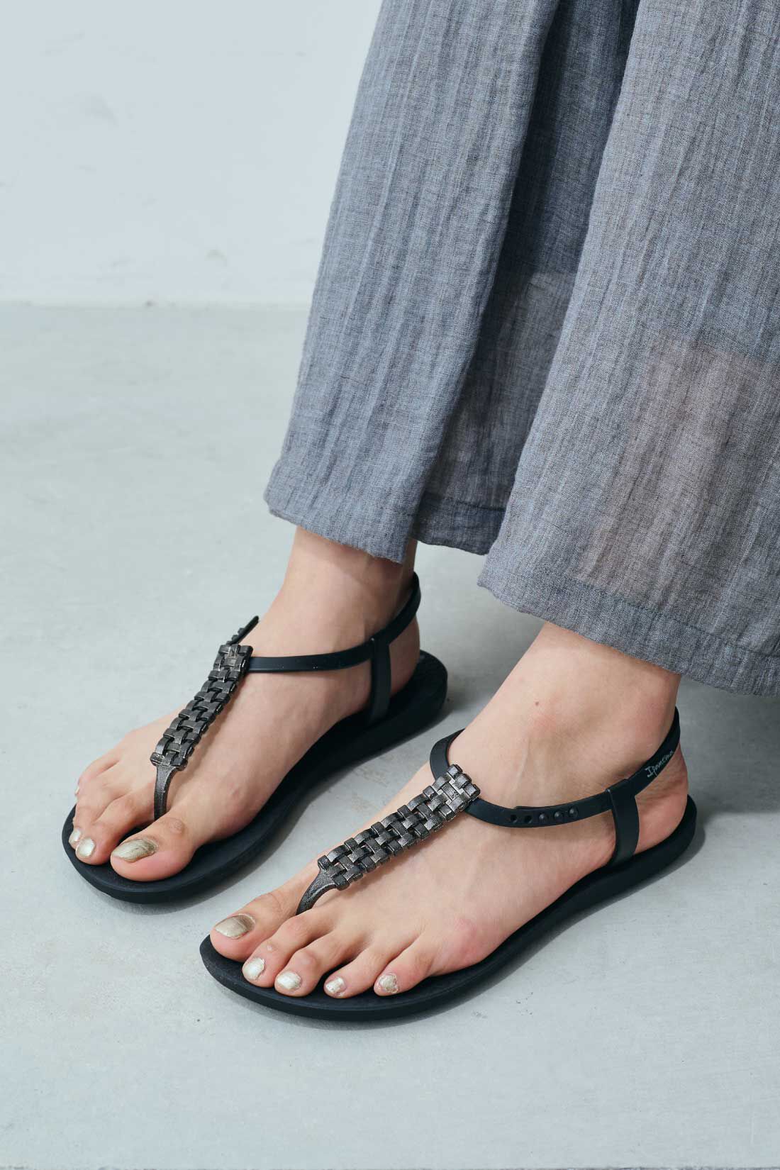 MEDE19F|【MEDE19F SELECT】Ipanema CLASS MODERN CRAFT SANDAL〈BLACK〉