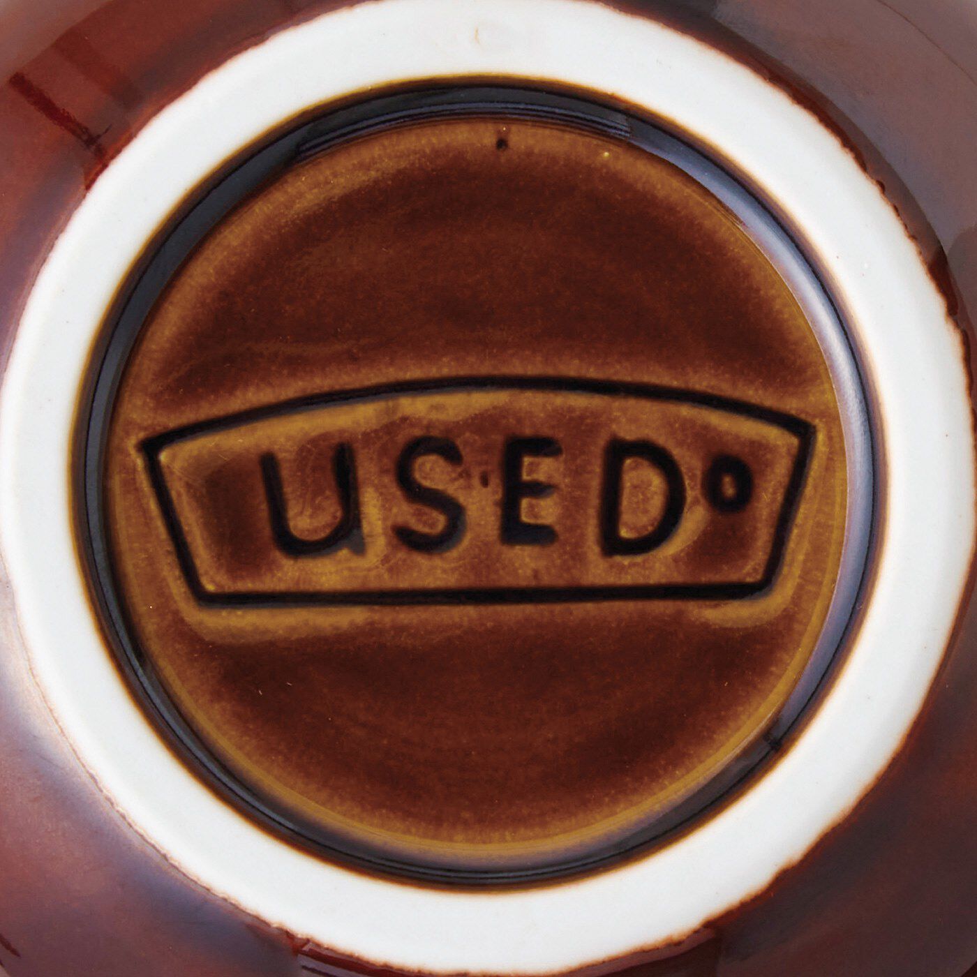 USEDo|毎日手に取りたくなる使いやすさ　ヴィンテージライクなスタッキングスープマグの会|底面にはUSEDoのロゴ入り。