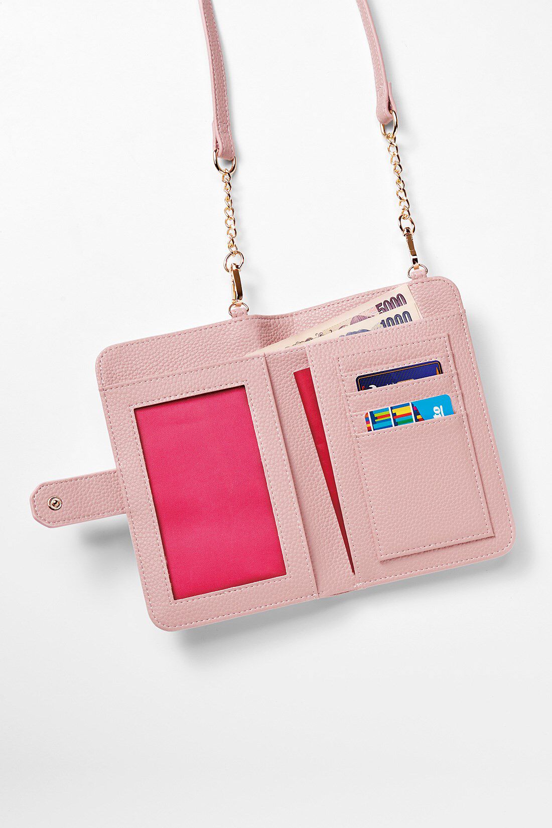 OSYAIRO|OSYAIRO フォトポケットが付いた スマホ＆おさいふポーチ〈ピンク〉|ひらくと左側はフォトポケット。推しの写真を入れてニヤニヤできます。笑　右側は通帳、パスポートなども入るサイズのポケット、4枚分のカードポケット。