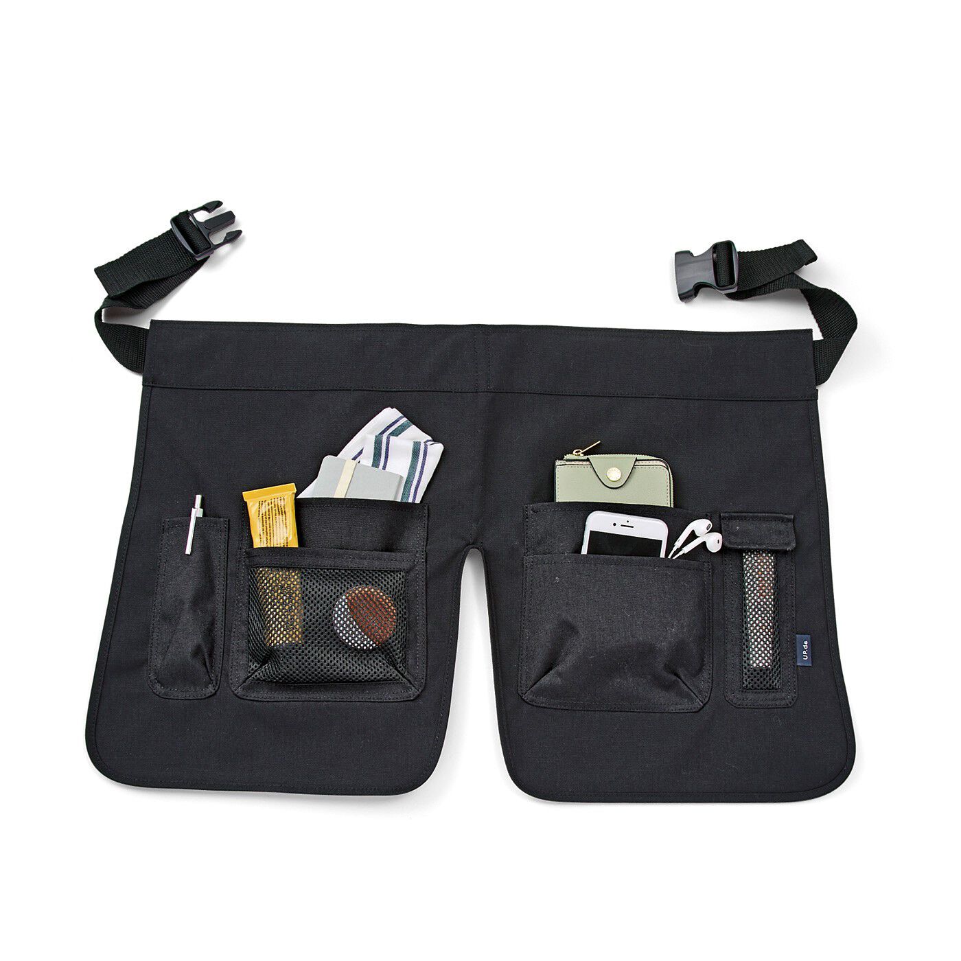フェリシモの雑貨 Kraso|UP.de　着られるバッグ（TM） 付けポケットいっぱい 脚さばきのよいはっ水ショートエプロンの会|たくさんポケット付きで便利！