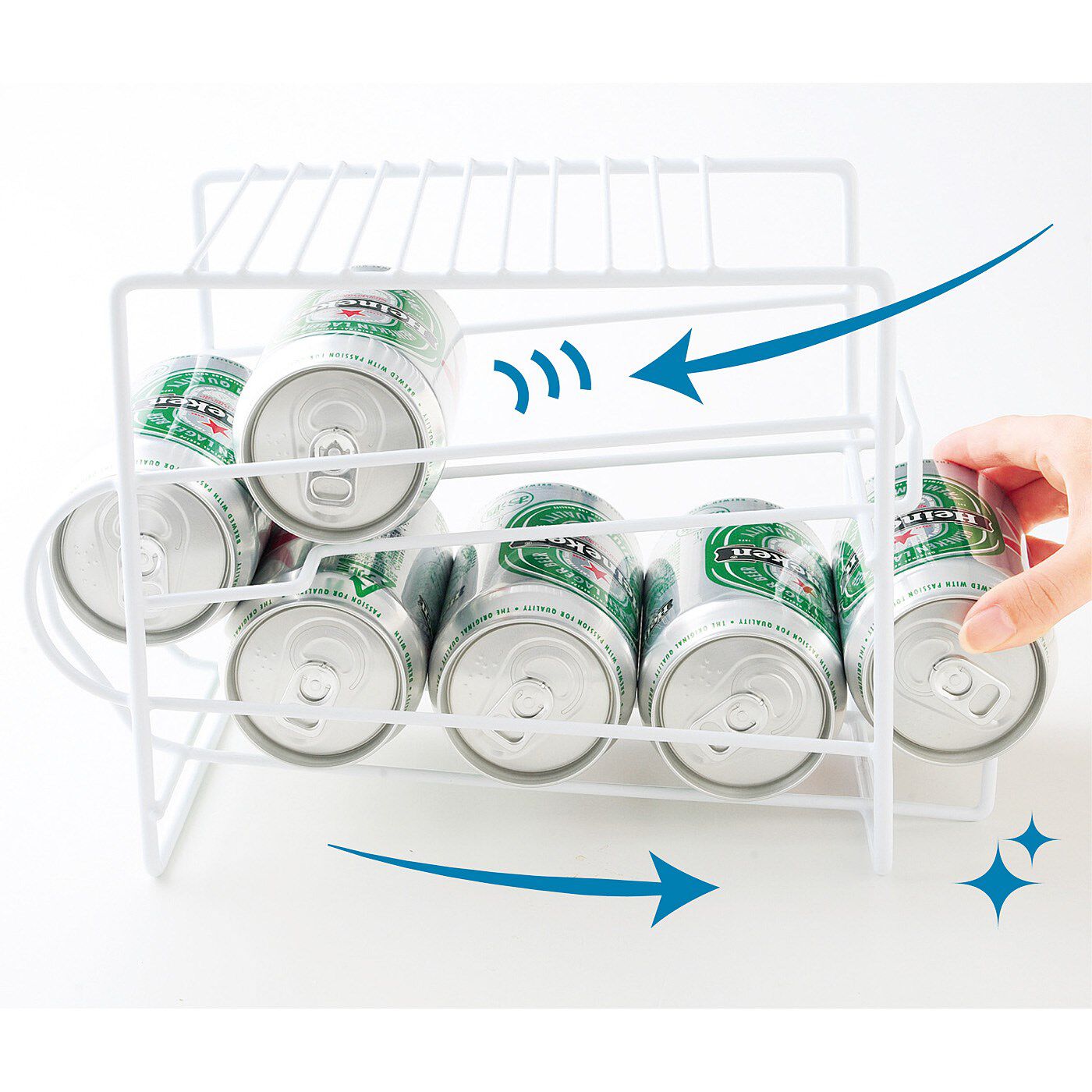 フェリシモの雑貨 Kraso|冷蔵ストックをスマート化！ 上にも置ける缶ストッカー|なだらかな傾斜を缶が静かに転がり、常にいちばん手前に先入れした缶がストックされる仕組みです。