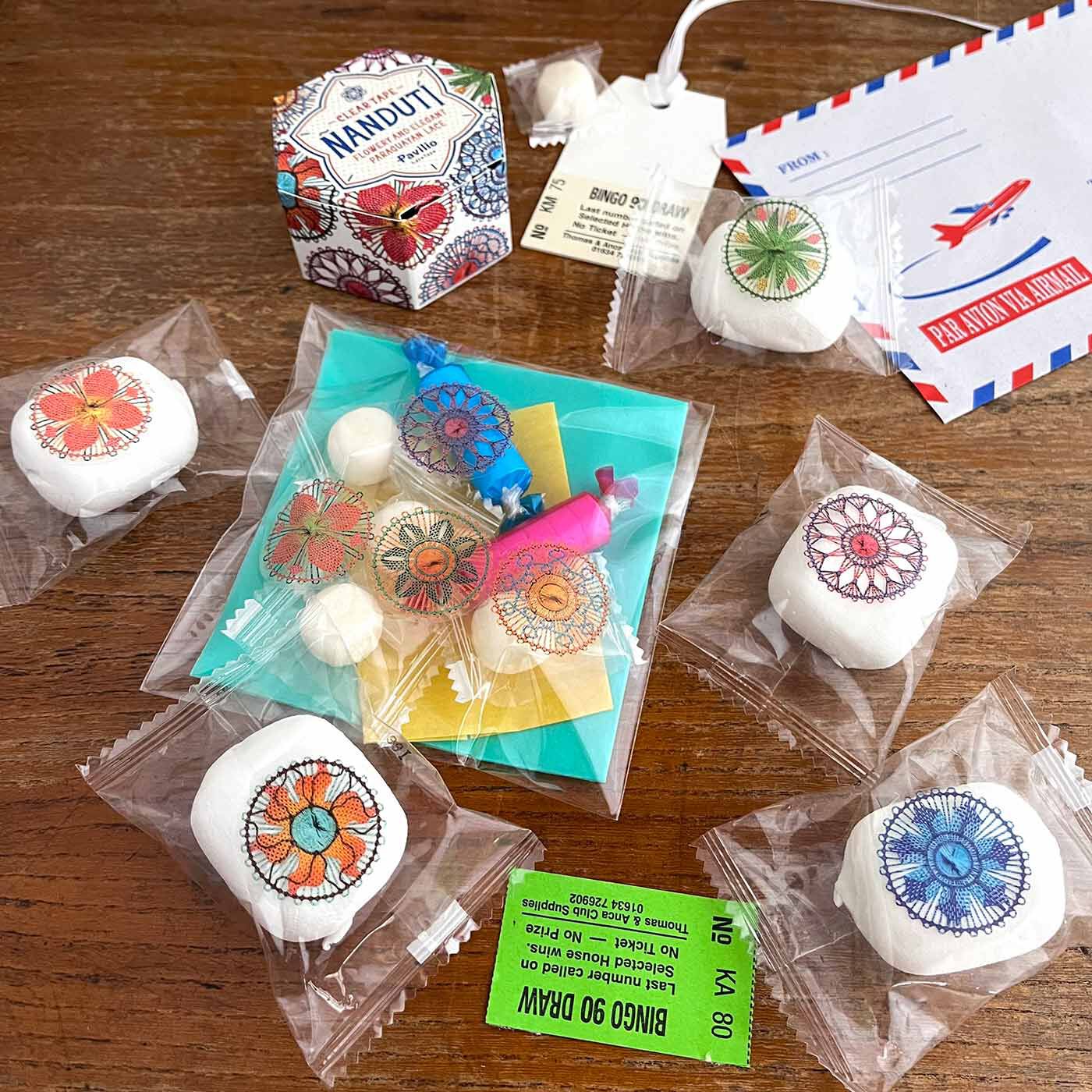 フェリシモの雑貨 Kraso|パビリオ 南米パラグアイの手仕事を再現「ニャンドゥティ」テープセットの会|透明な袋に貼るのもかわいいです！