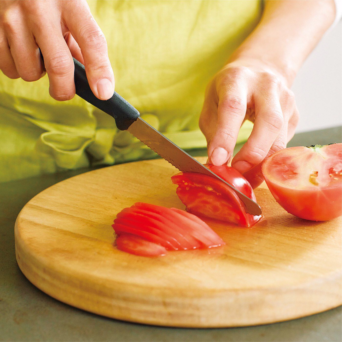 フェリシモの雑貨 Kraso | 美しい切れ味トマトベジタブルナイフ