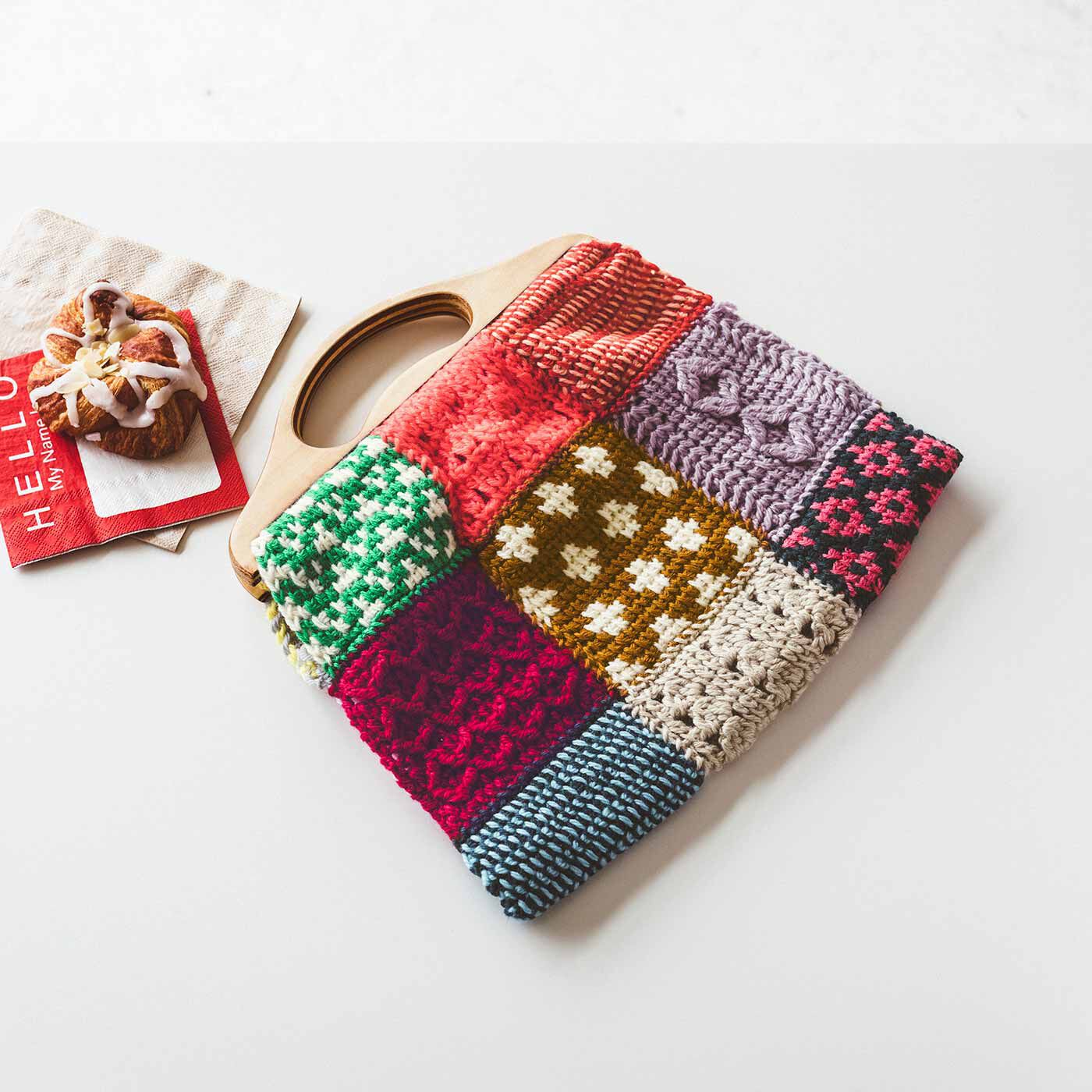 Couturier|ぽってり編み地がなつかしいアフガン編みのサンプラーの会|18枚でバッグに。