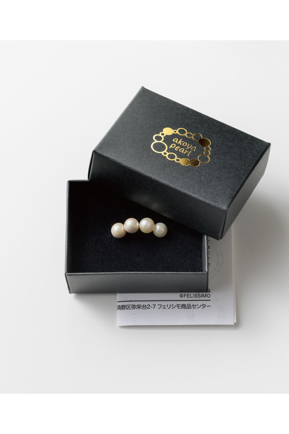Couturier|自然の造形を愉しむ 日本の海で育った アコヤバロック真珠の会|●1回のお届けセット例です。ベロア調のボックスに入れて、アレンジ例の情報カードも一緒にお届け