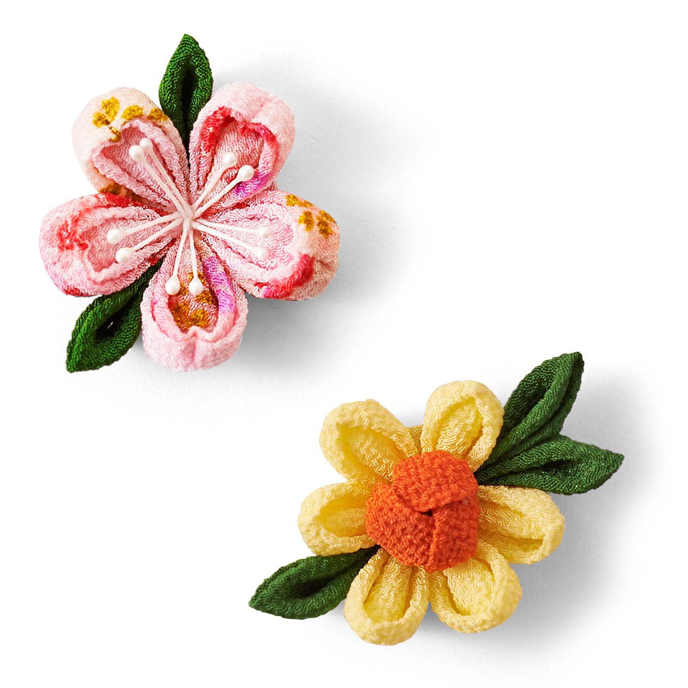 Couturier|小さな一輪に個性がキラリ つまみ細工の花図鑑の会|桜・水仙