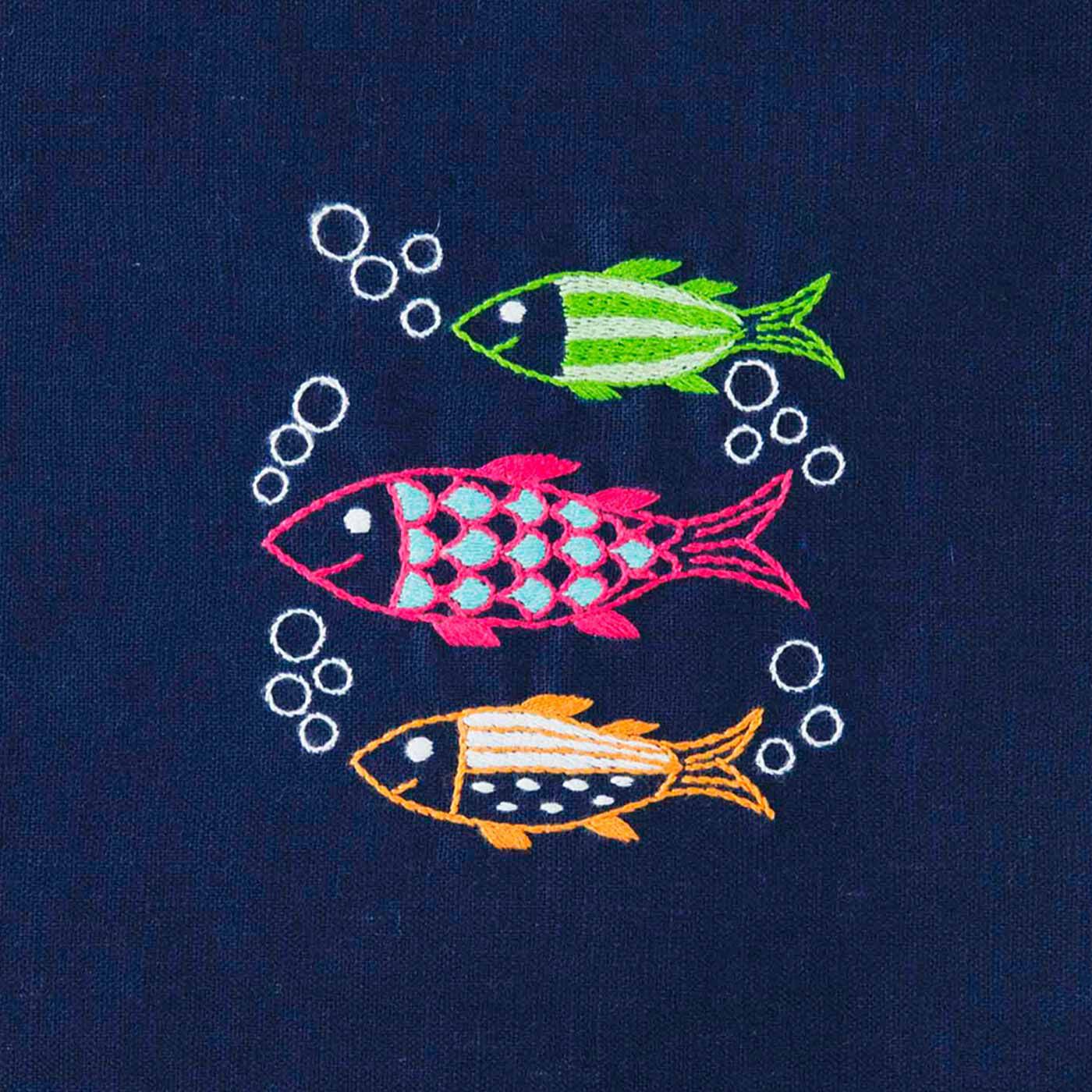 Couturier|マカベ アリスさんの自然のモチーフと生きものたちの刺しゅうクロスの会（12回予約）|夏を泳ぐ魚