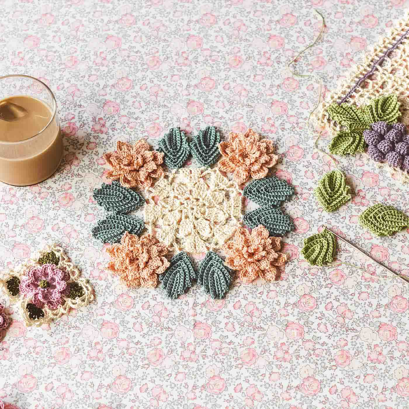 Couturier | レース編みで咲かせる花々立体お花ドイリー