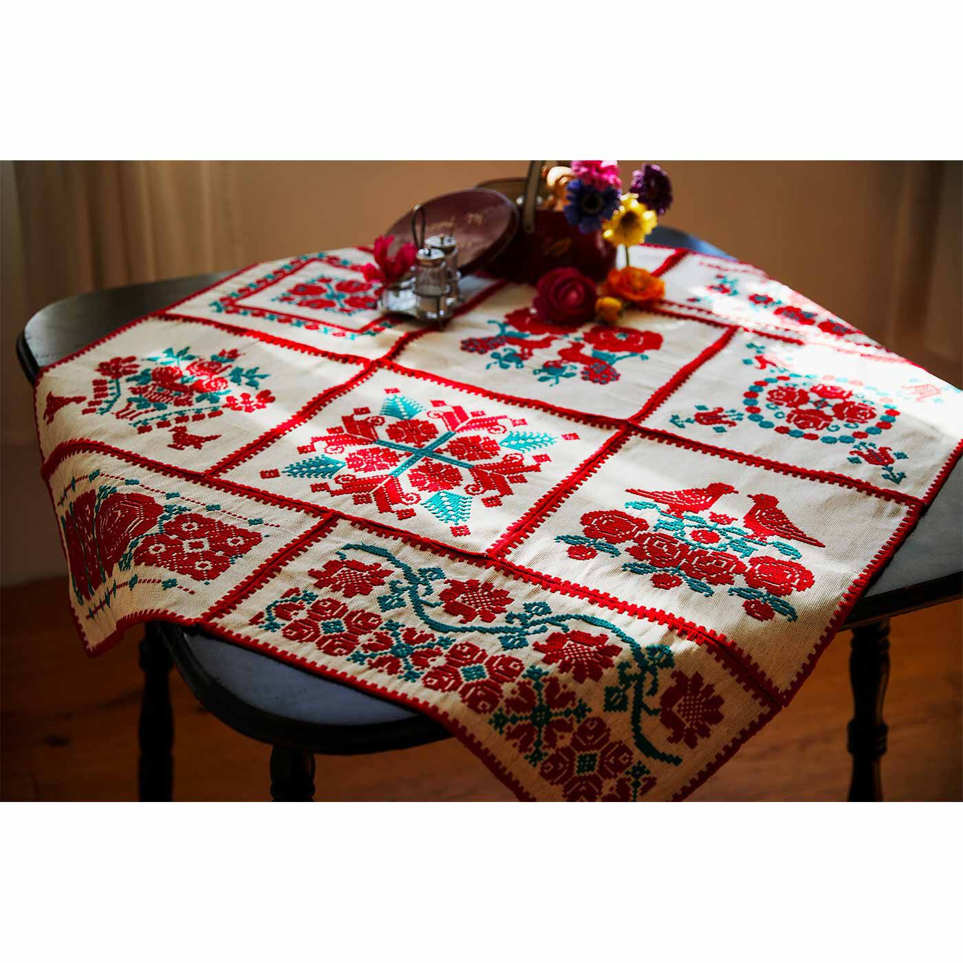 テーブルクロス ブランケット 刺繍 布 レトロ - テーブル用品
