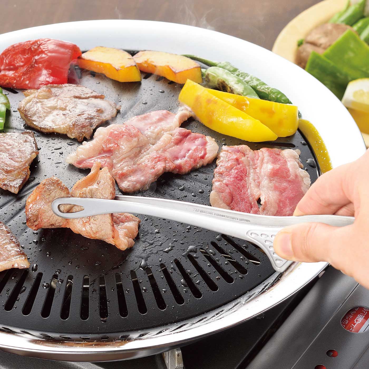 焼肉だけじゃない 手指がわりに大活躍 お役立ち 職人造りのスマートトング 調理器具 キッチン雑貨 バイヤーセレクトの通販 フェリシモパートナーズ