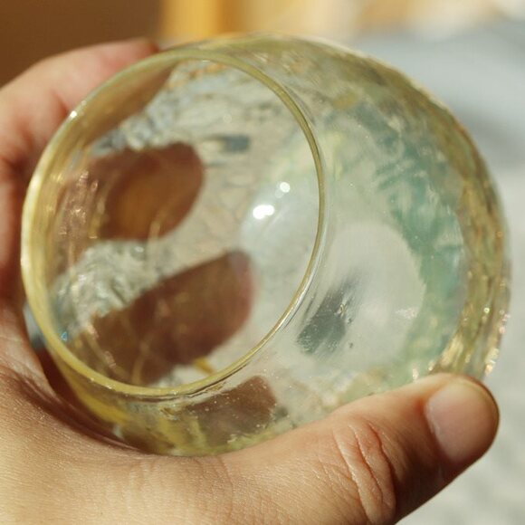
小田原のガラス職人が作った　月の色が溶け込んだ宙吹きグラス〈丸型〉
